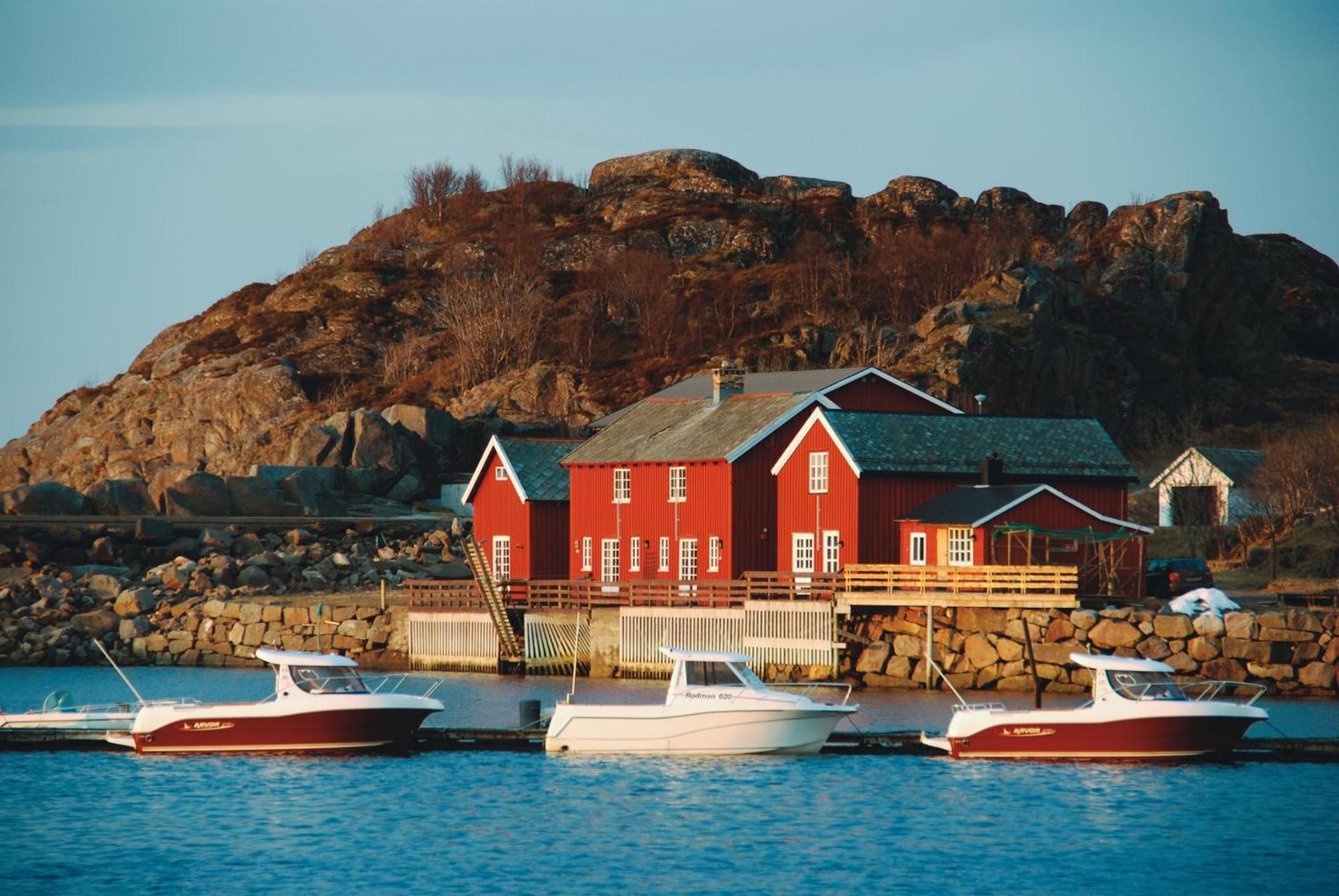 Statsbuene I Kabelvag Kabelvåg Exterior foto